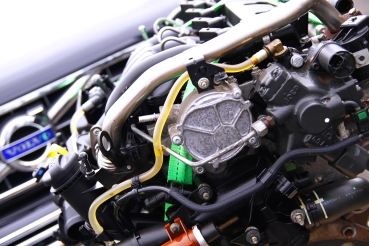 Diesel-Motor ( D4204T ) für Volvo C30,C70,S40,S80,V50,V70 2.0D PN 8252346 (2)
