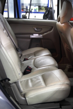 Sitz, hinten links ( Leder/ Farbe: oak/ arena) für Volvo XC90-1